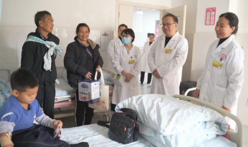 骏马踏春送祥瑞 妇幼同心迎新春——澜沧县妇幼保健院开展2026年新春慰问活动